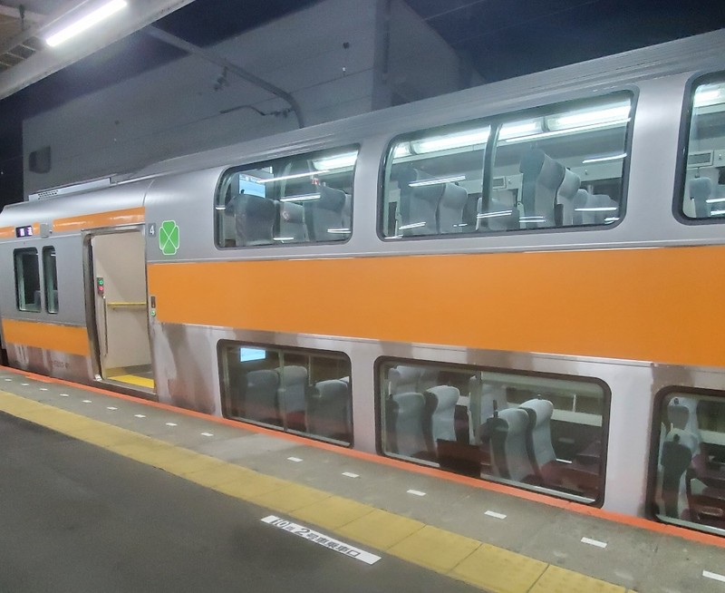 JCグリーン車に今日も乗りまくり