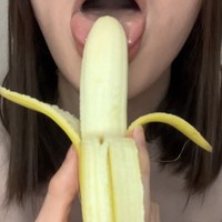黒髪るあちゃんのバナナフェラ動画です💖💖