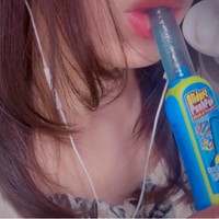 【動画】スティック飴の水っぽい舐める音🩵同時指耳かき💋