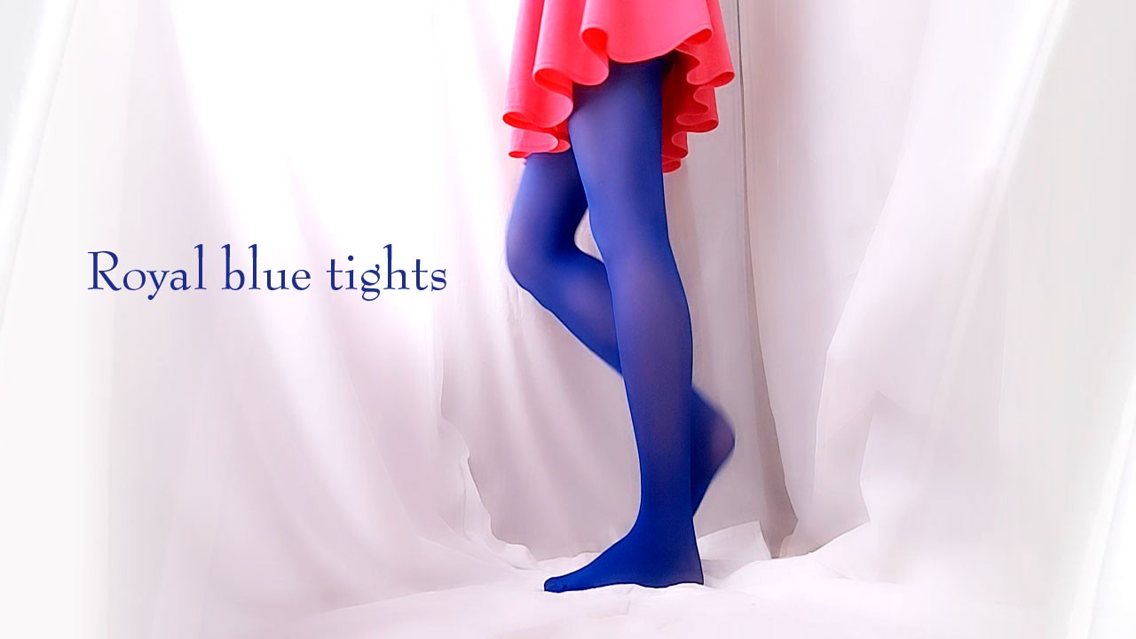 【tights】ロイヤルブルータイツとピンクミニスカート【skirts】