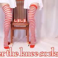 白×赤しましまニーハイソックスと白ミニスカート【over the knee socks】
