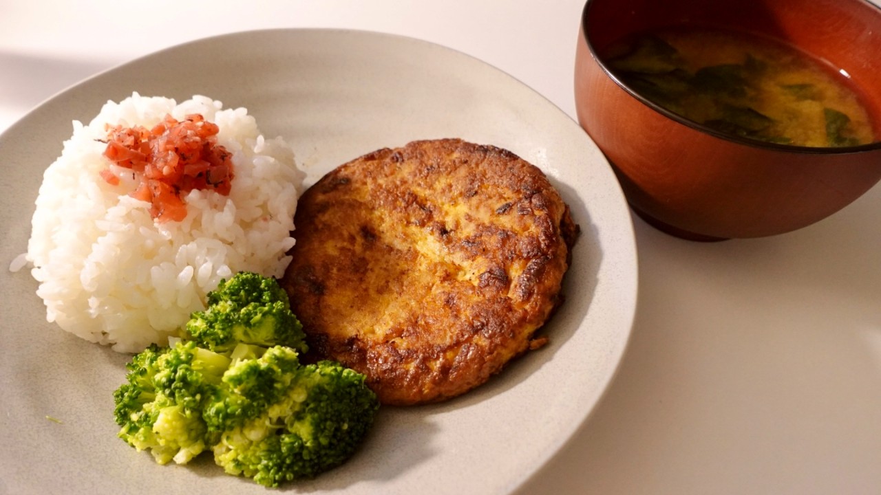 告知やハロウィンのブロマイド販売、日常報告など！