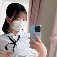 初の写真集『部屋とナース服と私』、ついに公開してみます。