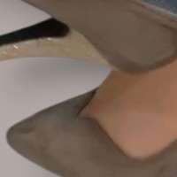 ベージュの踵　2
